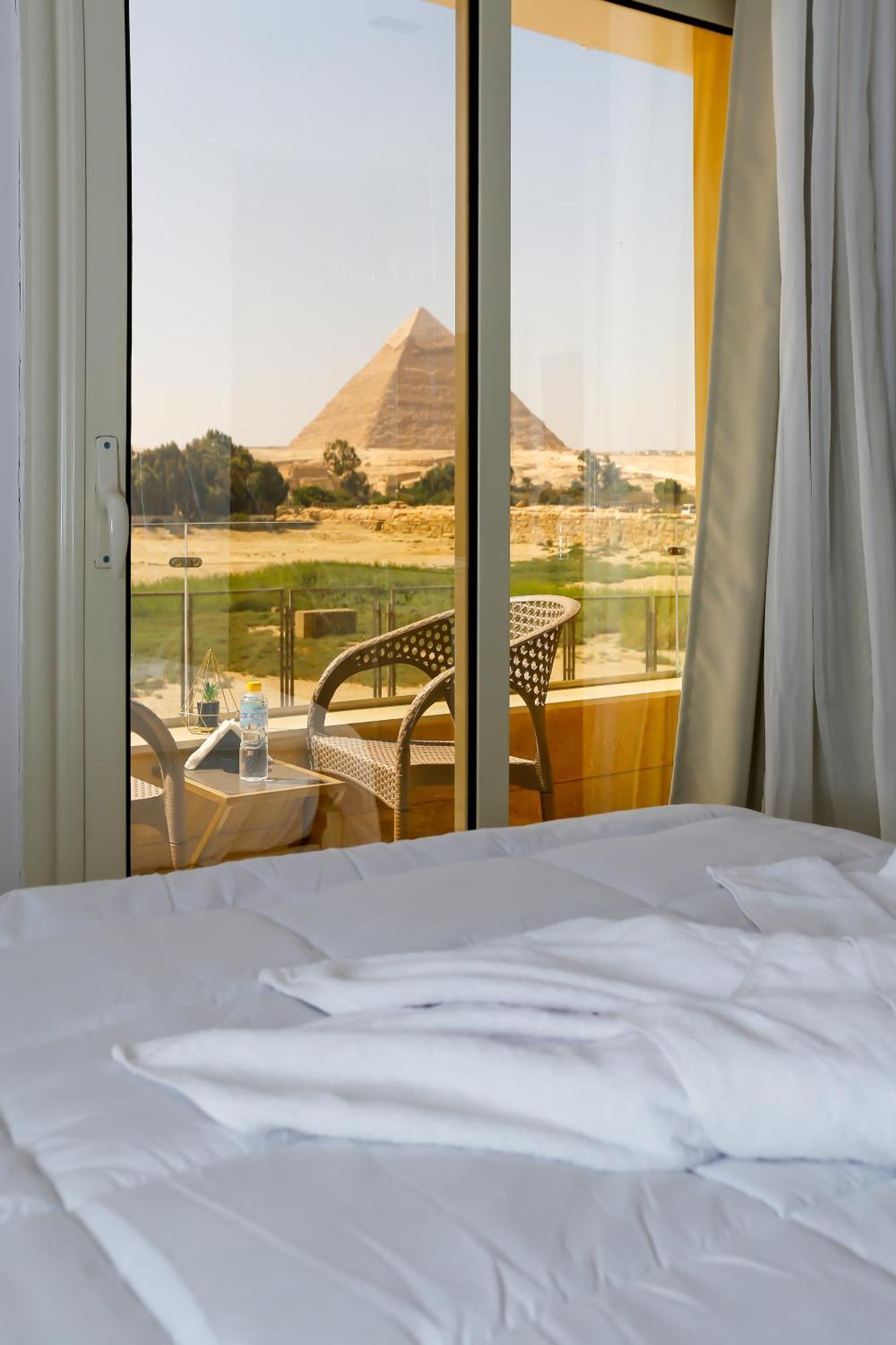 Pyramids Land Palace Kafrat al Jabal Exterior photo